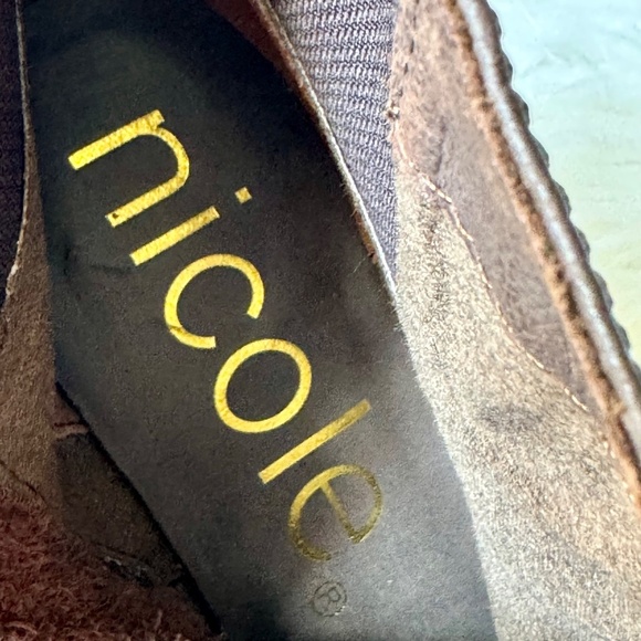 Nicole Reiny Dark Dune Leather Ankle Bootie with Block Heel Size 7.5 - Picture 6 of 12